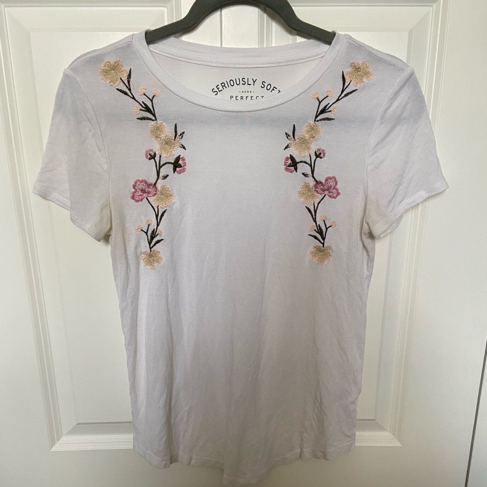 American Eagle Tshirt